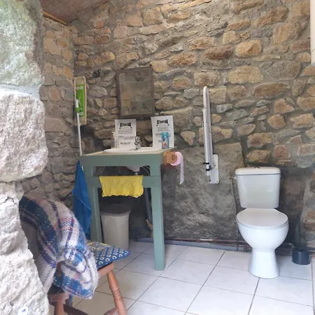 Private Basic Caravan Farm stay *