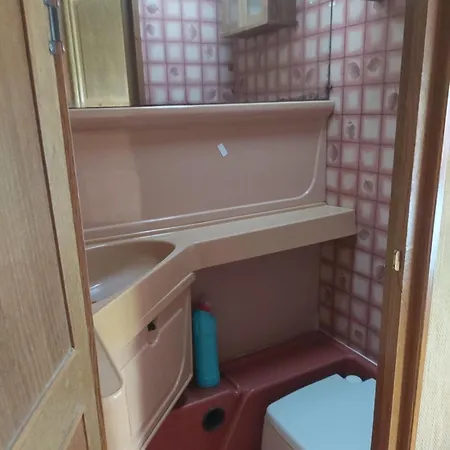 Private Basic Caravan * Saint-Michel-de-Montjoie