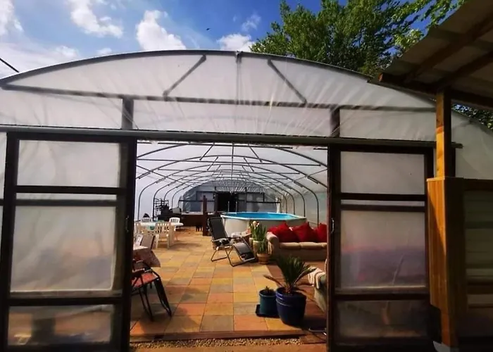 Фермерский дом Private Basic Caravan Saint-Michel-de-Montjoie