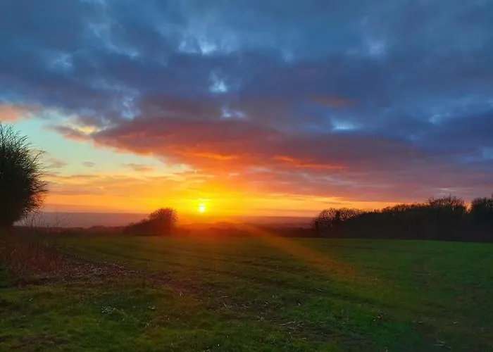 Фермерский дом Private Basic Caravan Saint-Michel-de-Montjoie