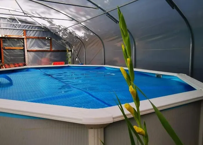 Private Basic Caravan Фермерский дом